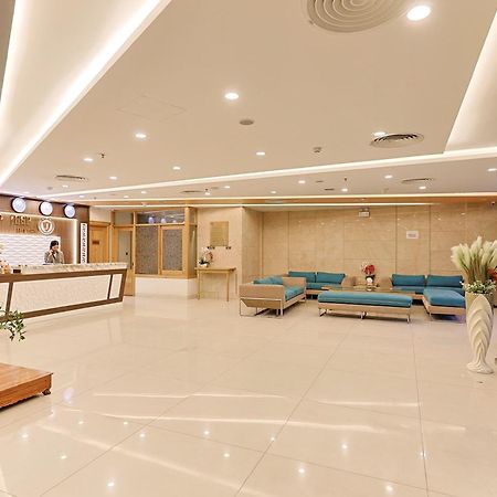 Grand Jeep Hotel Da Nang Buitenkant foto