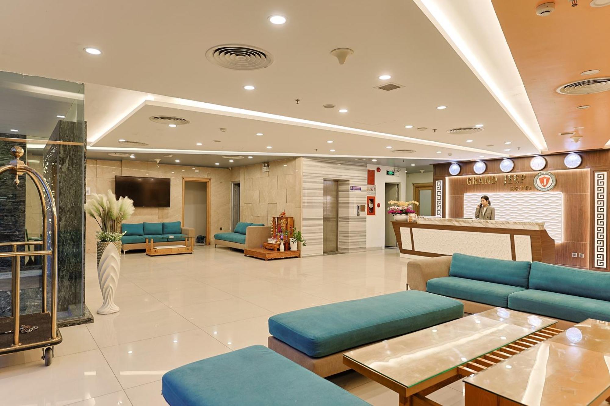 Grand Jeep Hotel Da Nang Buitenkant foto