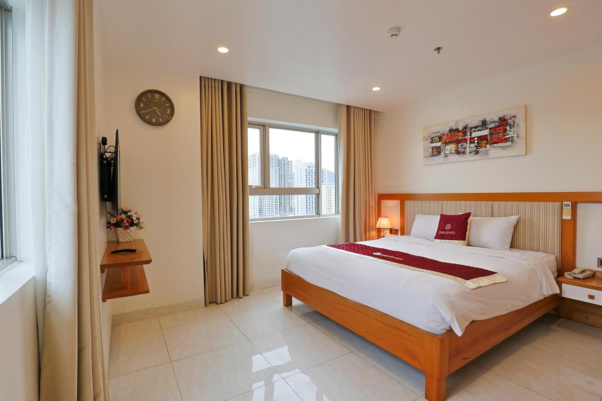 Grand Jeep Hotel Da Nang Buitenkant foto