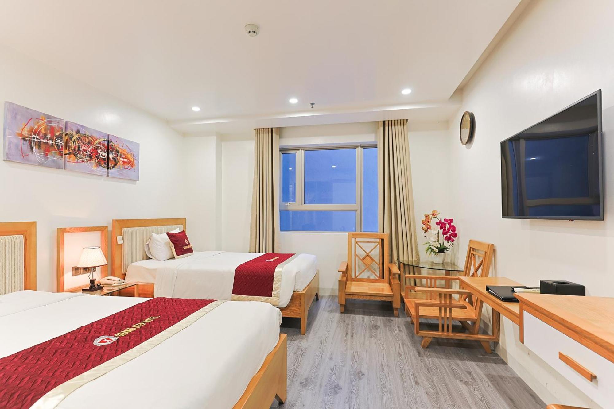 Grand Jeep Hotel Da Nang Buitenkant foto
