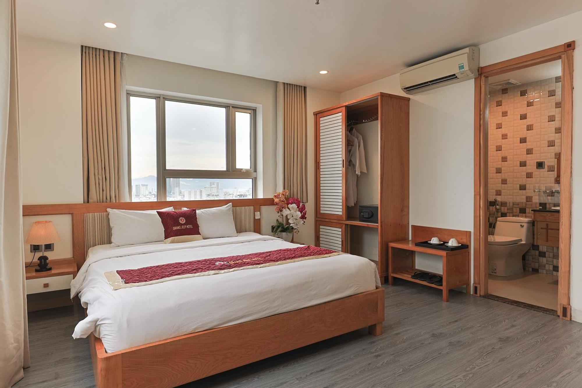 Grand Jeep Hotel Da Nang Buitenkant foto