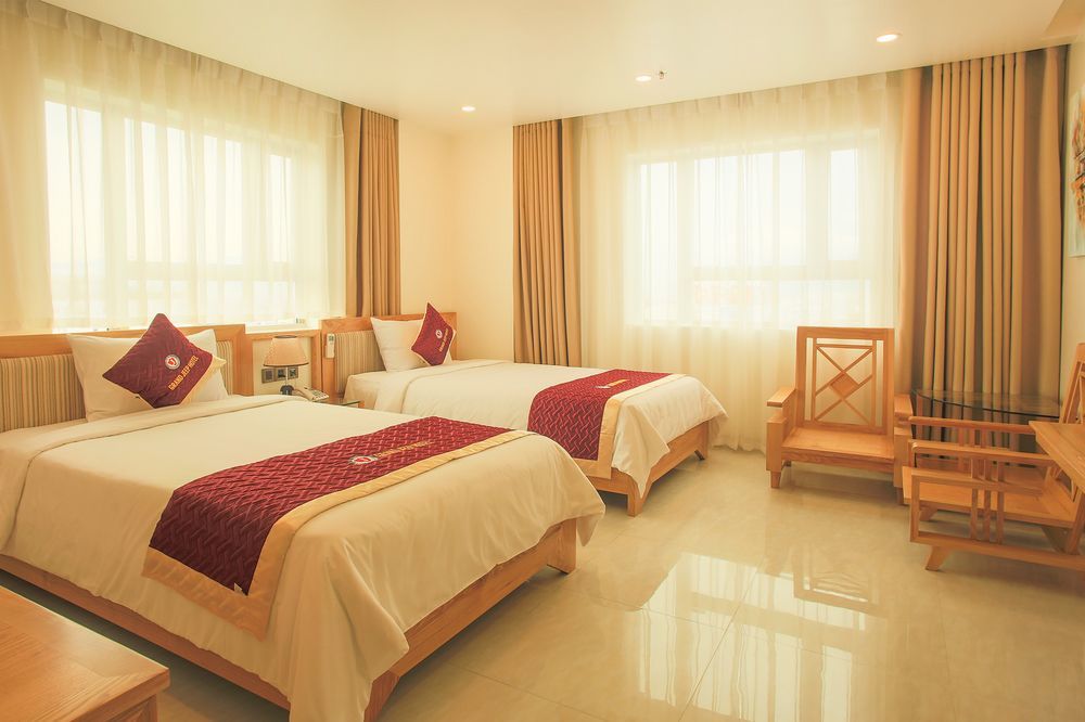 Grand Jeep Hotel Da Nang Buitenkant foto