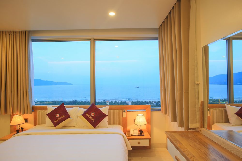Grand Jeep Hotel Da Nang Buitenkant foto