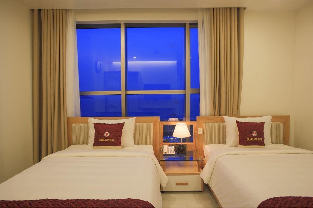 Grand Jeep Hotel Da Nang Buitenkant foto