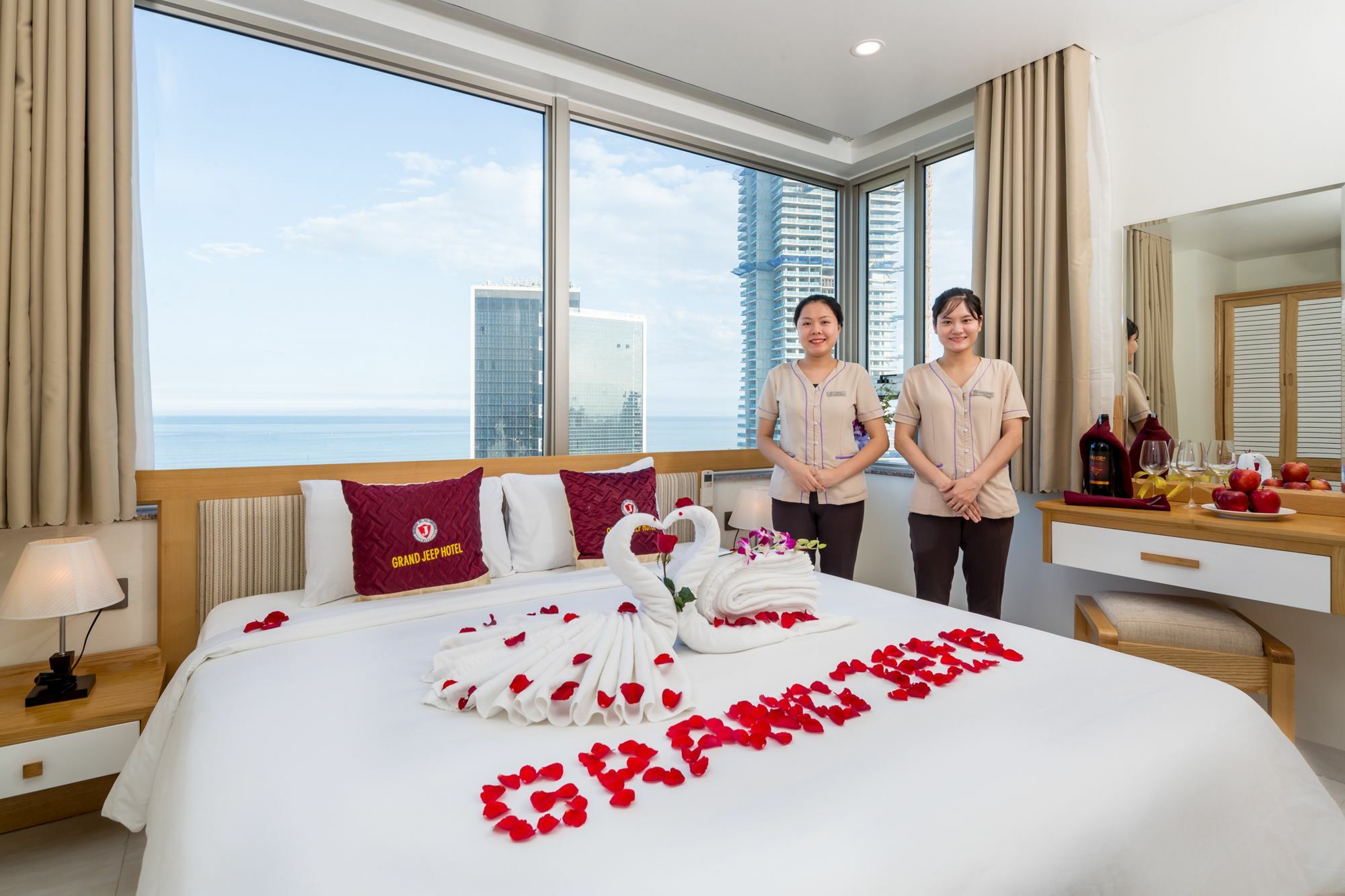Grand Jeep Hotel Da Nang Buitenkant foto